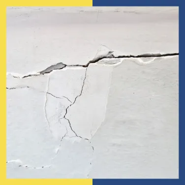 Cracks in Plaster: Causes, Types & How to Fix Them Permanently
